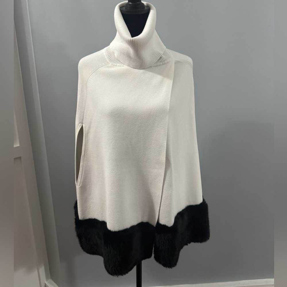 Julie Brown Capelet
